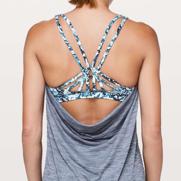 Lululemon Tank ONLY WORN ONCE - Picture 3 of 6